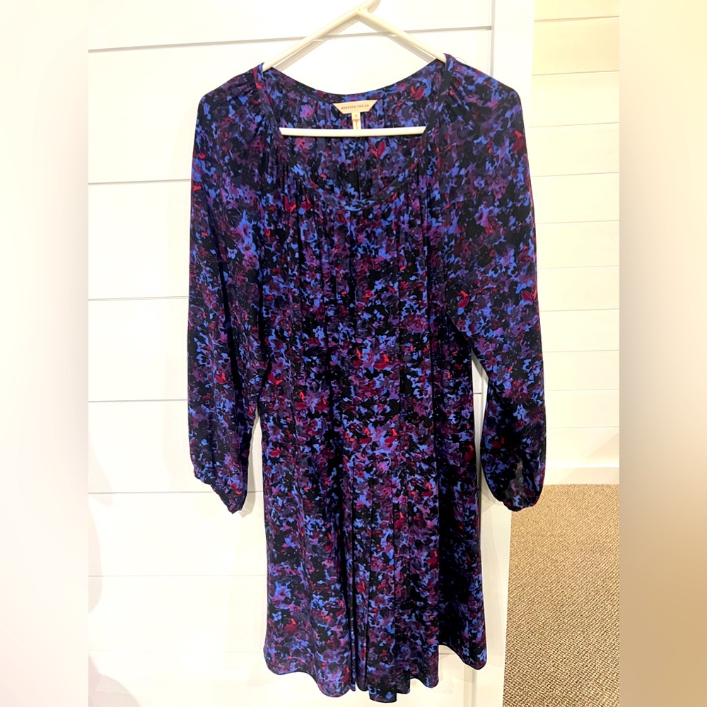 Rebecca Taylor, size 10, 100% silk dress. Abstract floral-like pattern.